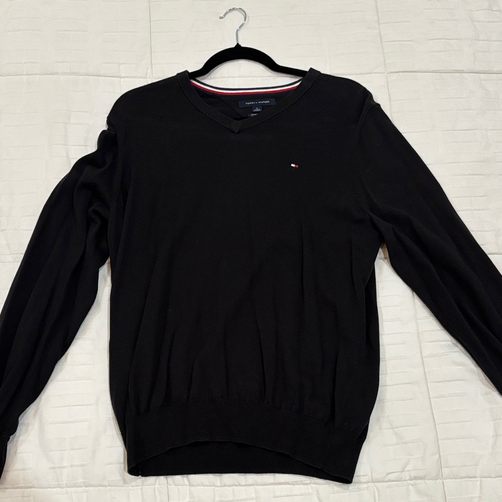 Tommy Hilfiger Men's Black V-Neck Sweater